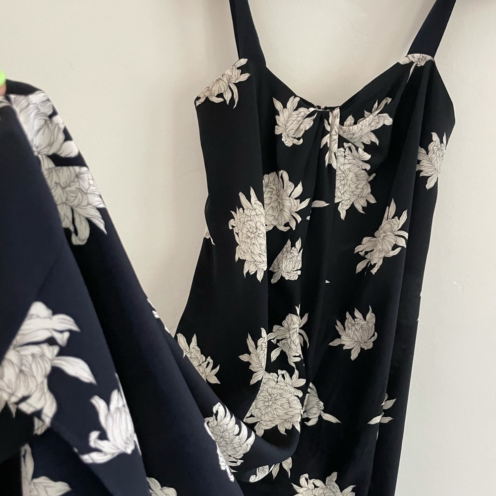 Vince sleeveless dress in botanical print